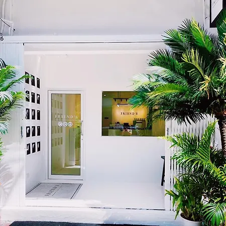 Modern Minimalism - Mandarin Palm Penthouse Apartment